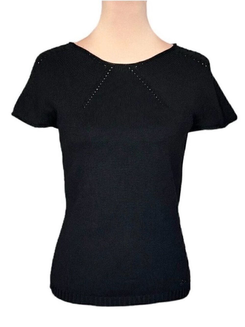 Burberry London Sweater Top Sz.M Black 100% Wool Knit Short Sleeve Basic Classic